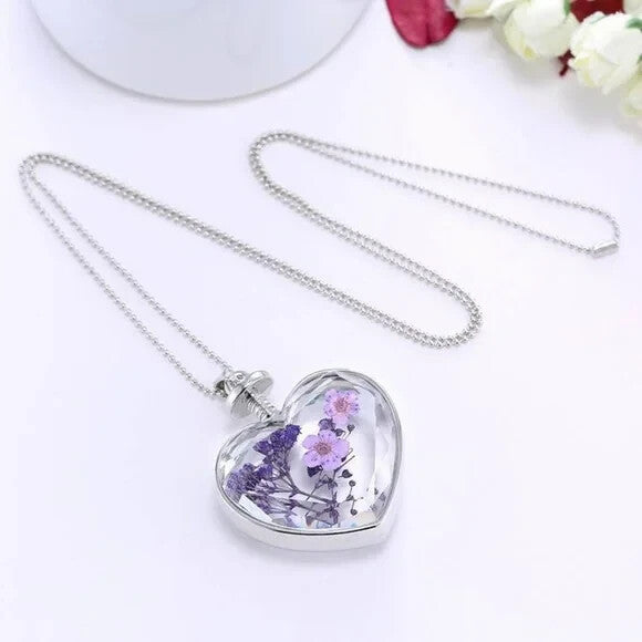Dried Flowers Resin Heart Shaped Pendant Necklace for Women Gift Ideas
