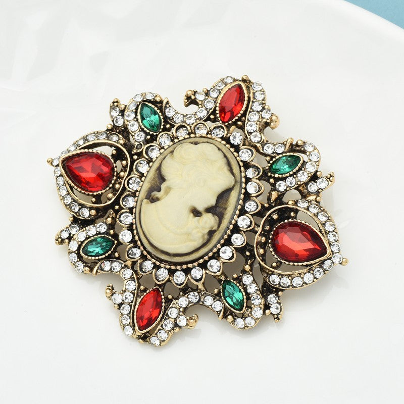 Victorian Style Cameo Brooch Pin Red Green Rhinestone Crystal Antique Gold Tone