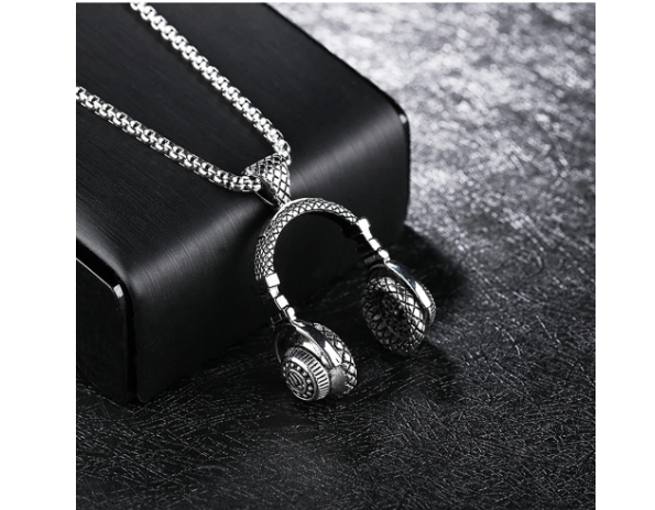 Cool Music Headphone Pendant Necklace for Couples Men Women Hip Hop Gift