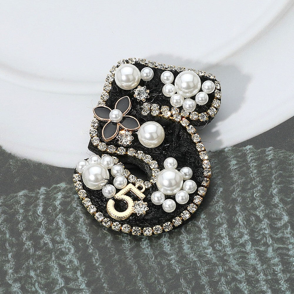 Pearl Enamel Flower Tweed Number 5 Felt Back Fashion Brooch for Women
