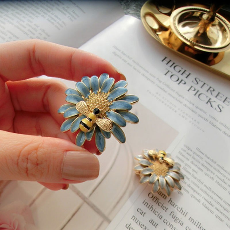 2pcs Bee Flower Brooch Set Enamel Daisy Pin Blue Grey Floral Jewelry Gift