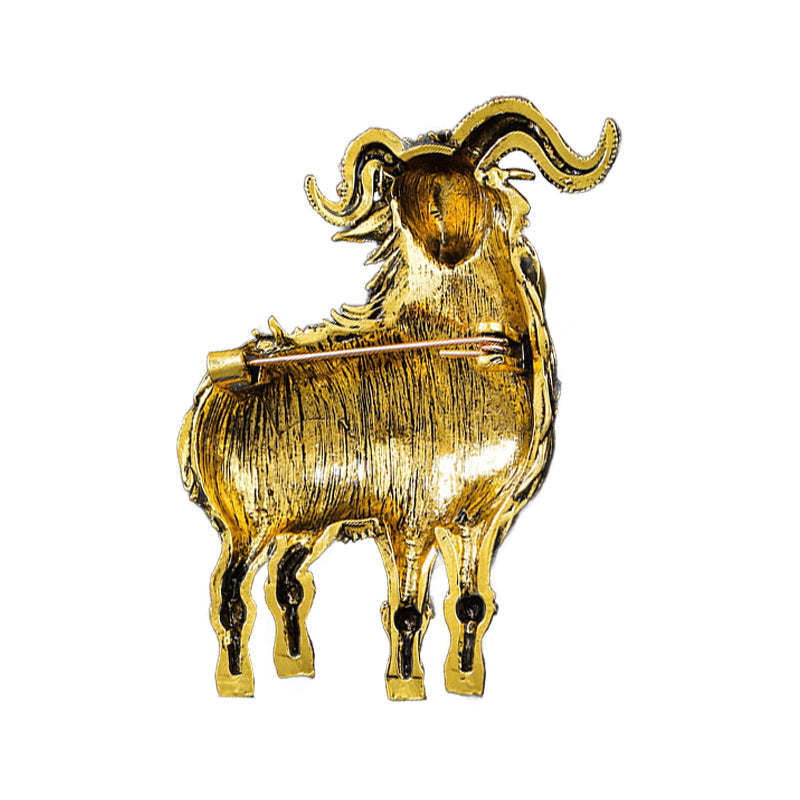 Antique gold crystal ram brooch with citrine yellow crystals – front measurement view showing 4.7cm width and 6.1cm height