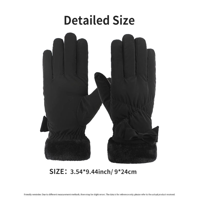Women's waterproof winter gloves with faux fur cuff - soft fleece lining detail