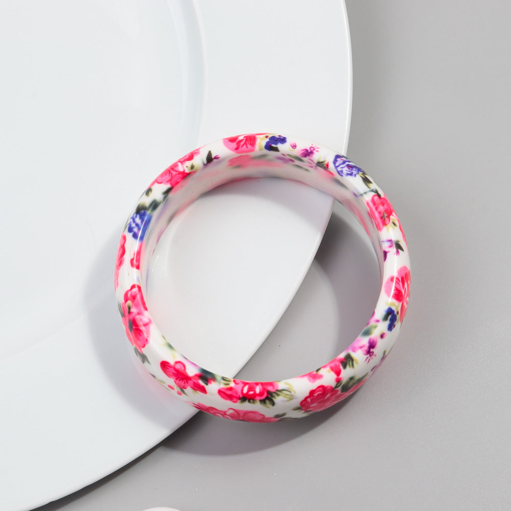 White Floral Resin Bangle Bracelet Garden Style 2.6 Inches Wide