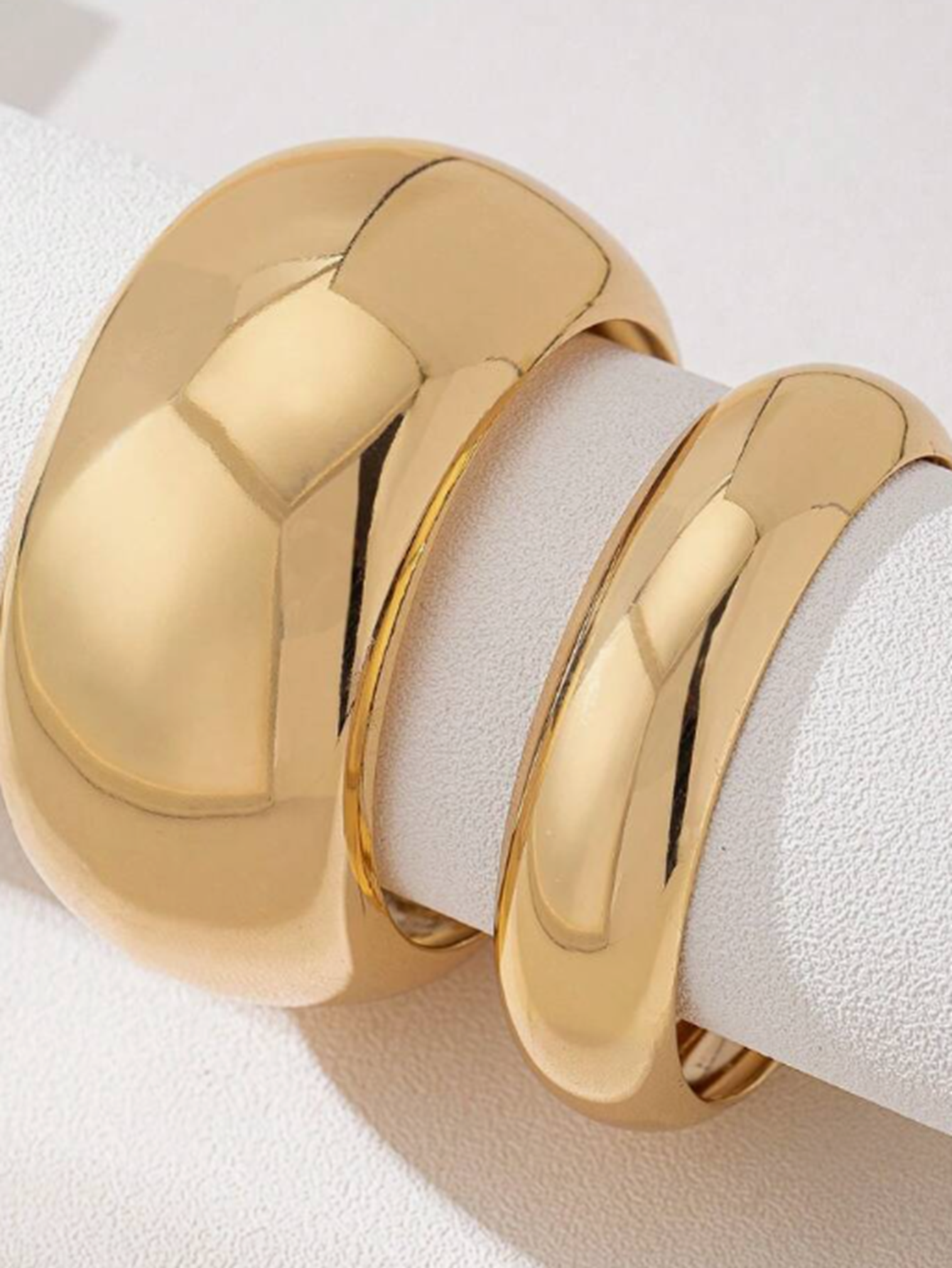 2pcs Gold Tone Chunky Stackable Bangle Bracelet Set Minimalist Trendy Statement