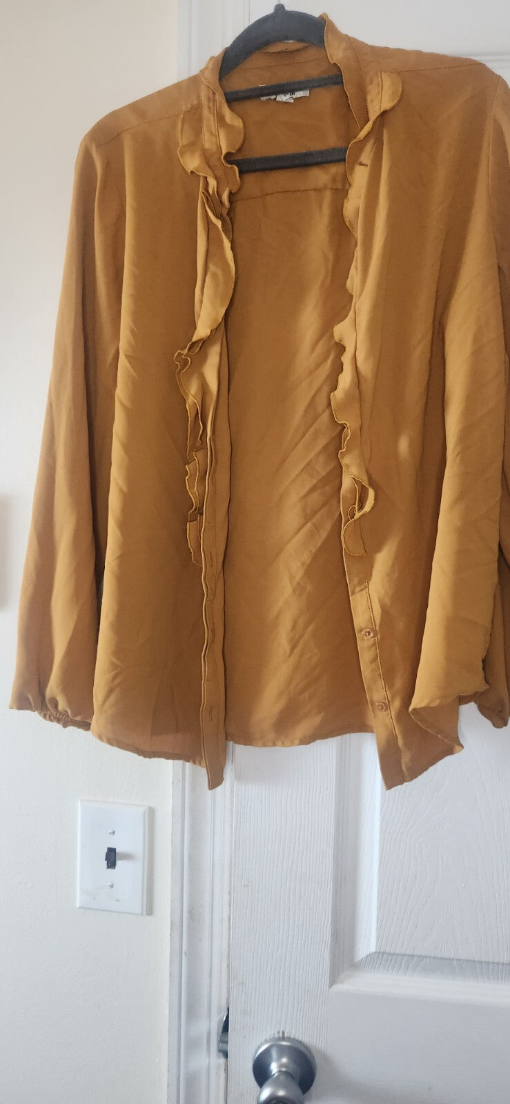 BAR III Mustard Ruffle Front Button Blouse Women’s Long Sleeve Chic Work Top