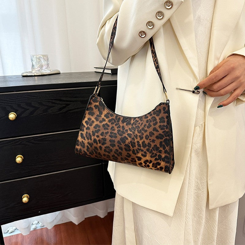 Small Leopard Print Baguette Handbag Women’s Faux Fur Animal Print Shoulder Bag