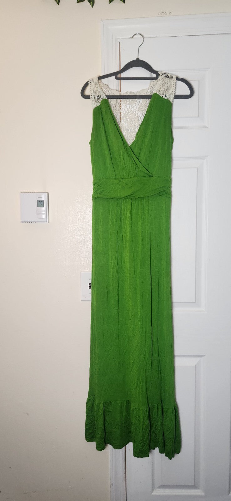 A.N.A Clothing Womens Maxi Dress Green  Sleeveless Dresses Crotchet Back Small