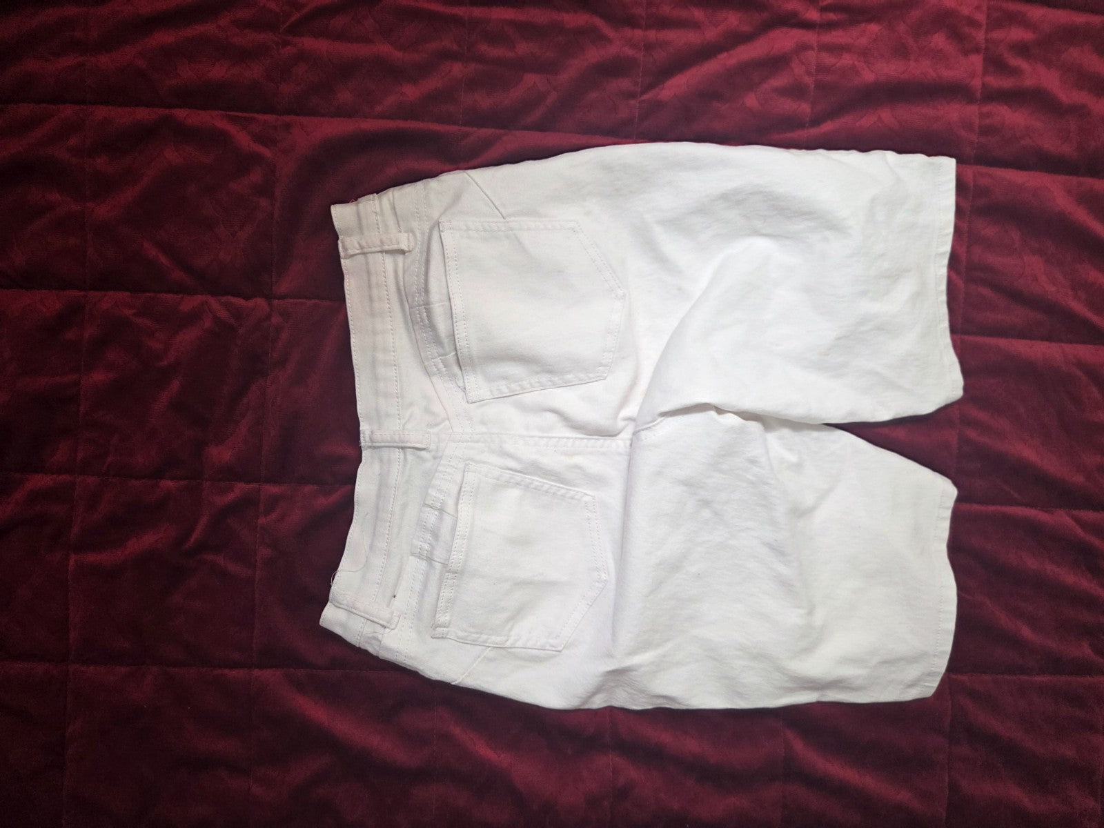 Venus White Denim Knee Length Jeans Shorts Size 10 Women’s Stretch Casual