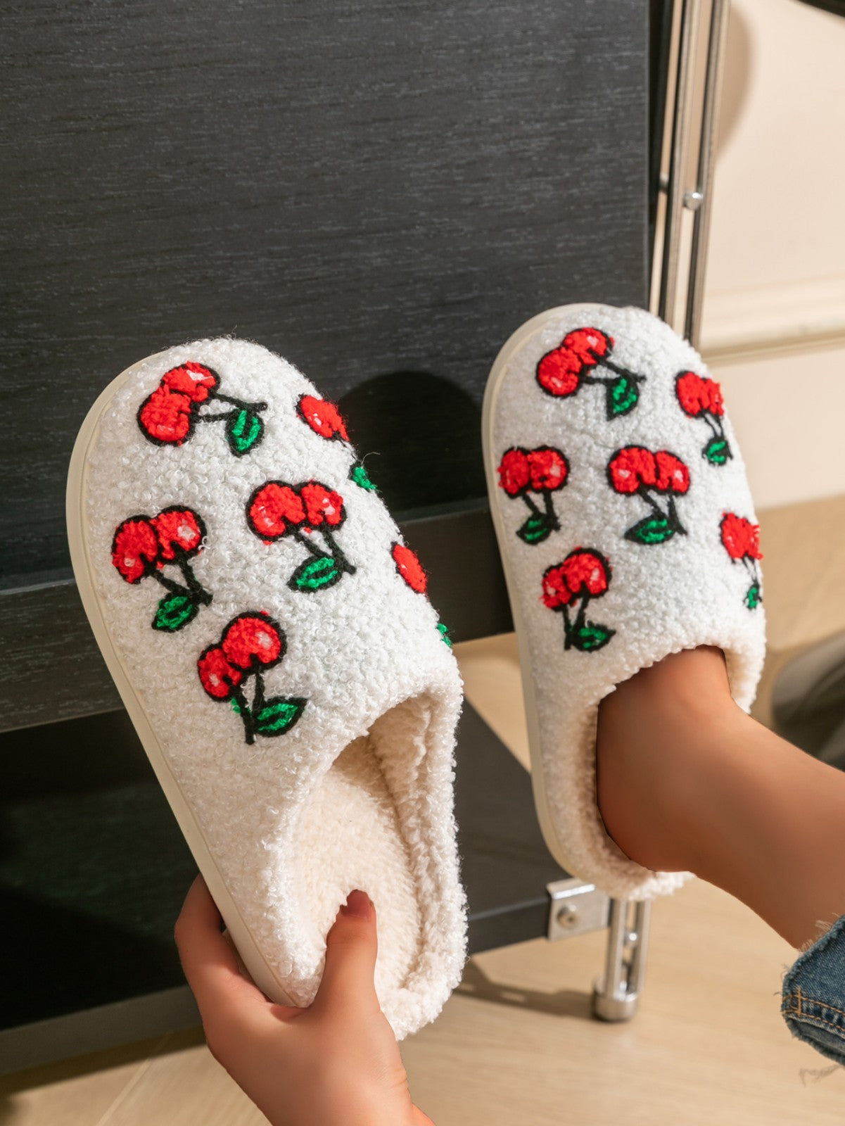 Warm Cherry House Slippers Women Sherpa Plush Fuzzy Non-Slip Indoor Home Shoes