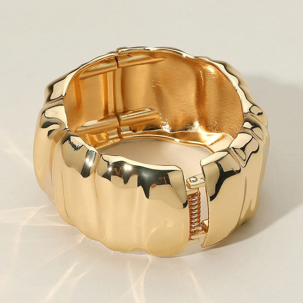 Gold Tone Hammered Metal Hinged Bangle Bracelet Textured Wide Elegant Jewelry