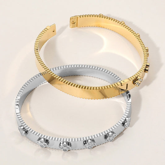 Stainless Steel Quatrefoil Stone Paved Hinged Bangle Bracelet Set Gold & Silver