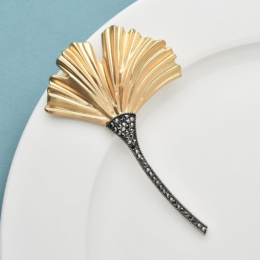 Vintage Style Gold Ginkgo Leaf Brooch Pin Dark Black Crystal Long Stem