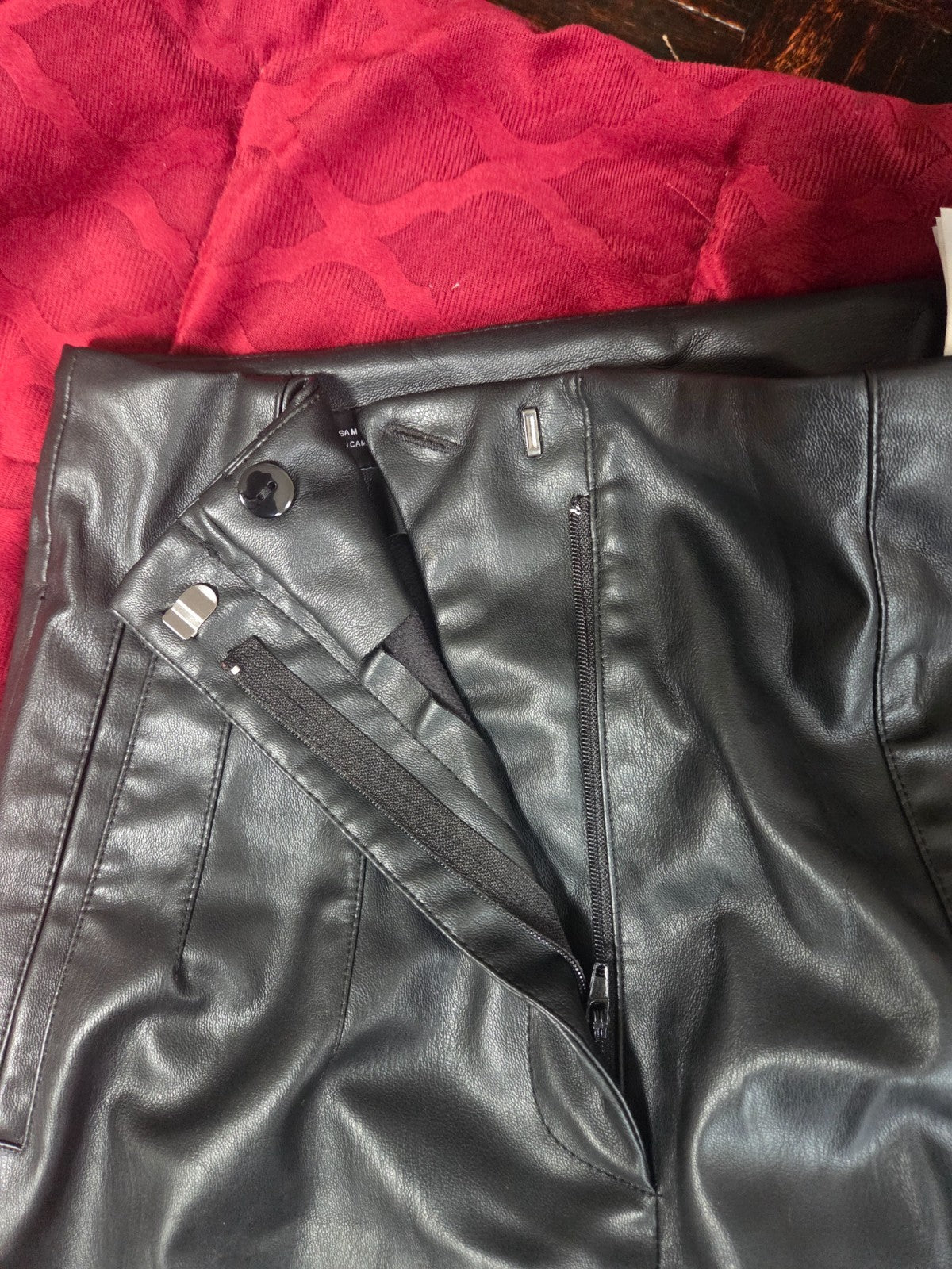 Women’s Faux Leather Pants Size Medium High Waist Straight Leg Black Trousers