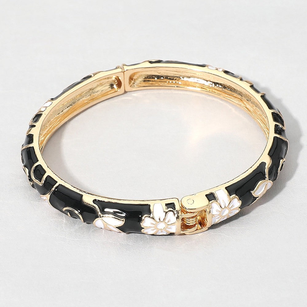 2pc Vintage Floral Enamel Gold Hinged Bangle Bracelet Set in Black and Mint