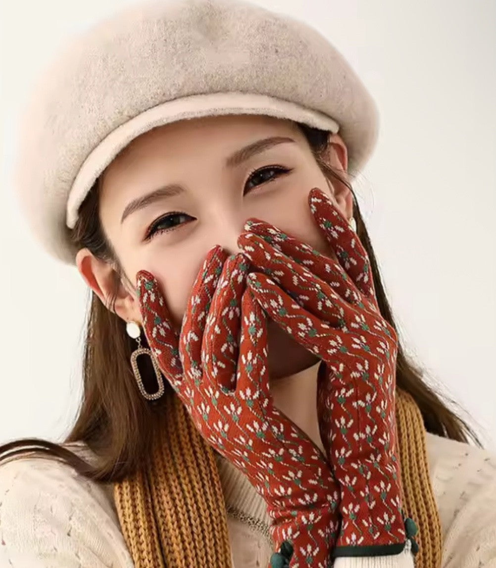 2pcs Women’s Patterned Knit Winter Gloves: Leopard & Floral