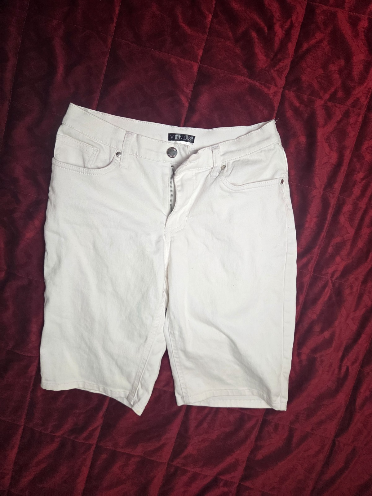 Venus White Denim Knee Length Jeans Shorts Size 10 Women’s Stretch Casual