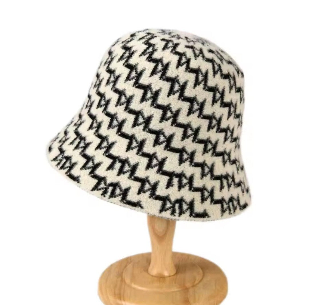 Zig Zag Knit Bucket Hat Women’s Retro Winter Cloche Stasia Style Cream & Black