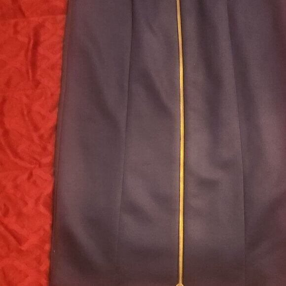Chic Navy Pencil Skirt w/ Full-Length Back Zipper – Size M Office Skirt Outfit