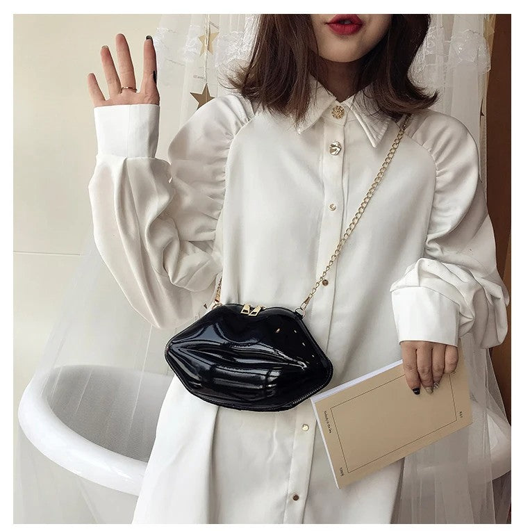 Lips Shaped Clutch Bag Women Black Patent Leather Crossbody Purse Gold Chain