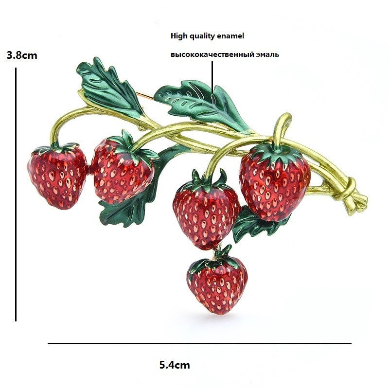 Red Strawberry Brooch Enamel Fruit Pin Women Fashion Jewelry Gift Accessories