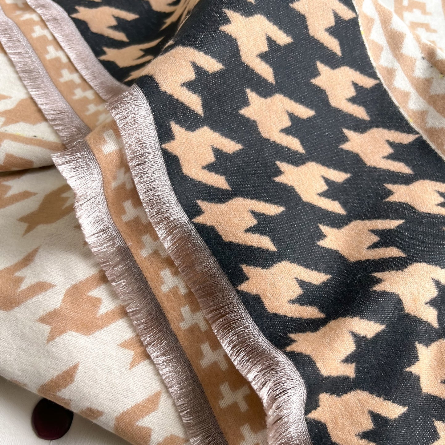 Multi-Color Houndstooth Blanket Scarf Shawl w/ Geometric Print & Fringe