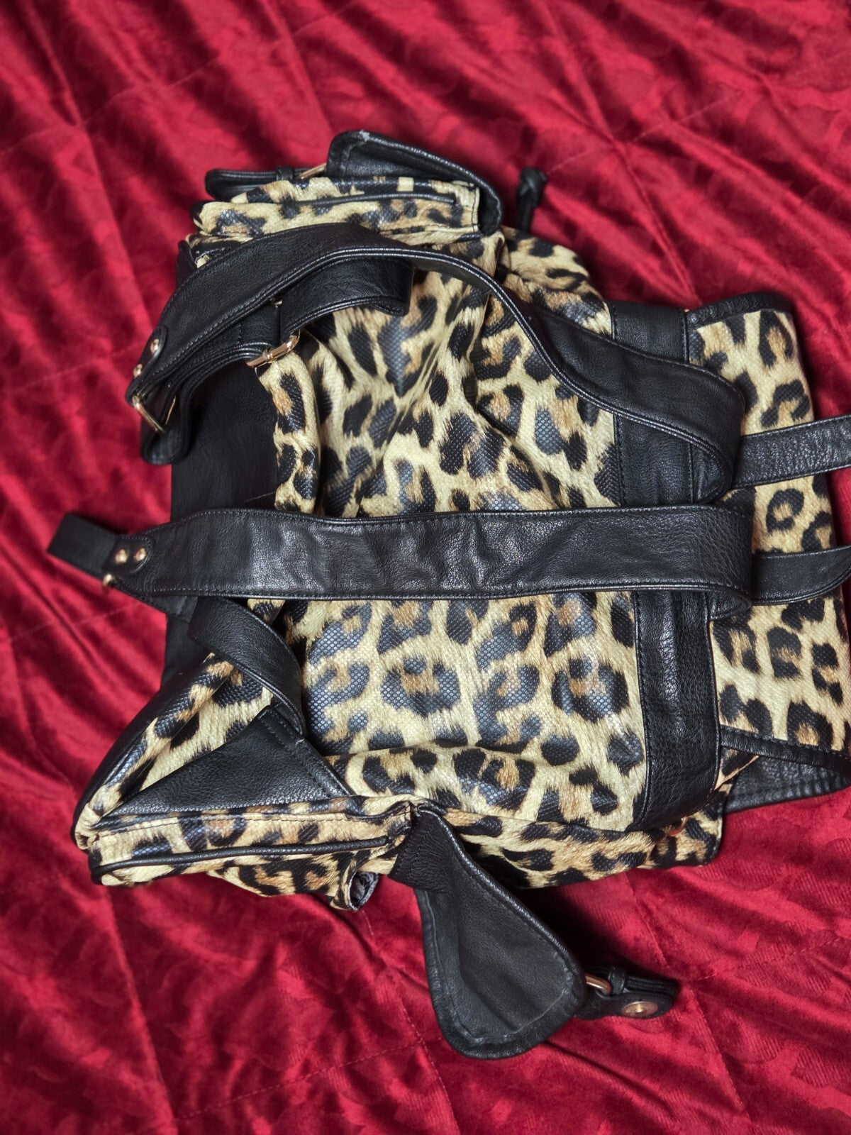 Animal Print Drawstring Backpack for Women with Multiple Interior Pockets Travel