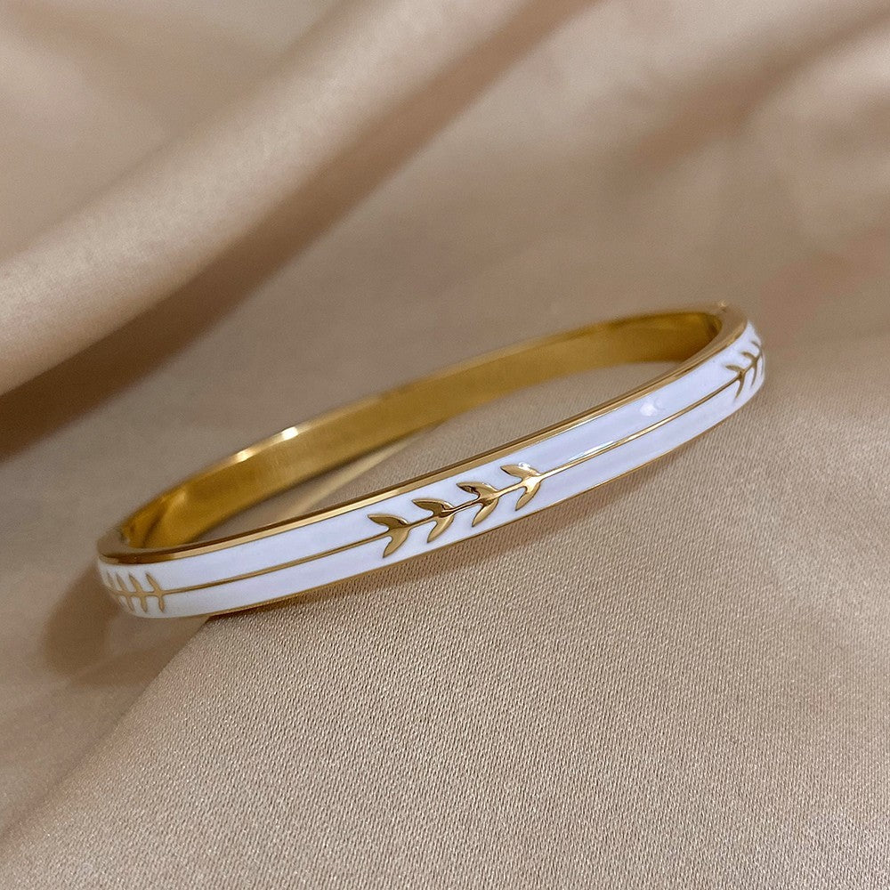 Arrow Print  Gold Tone Minimalist Stainless Steel Bracelet for Women Bangles