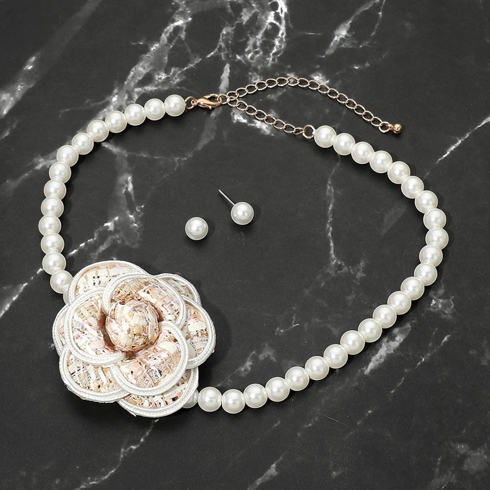 2pcs Faux Pearl Camellia Statement Necklace Stud Earrings Set
