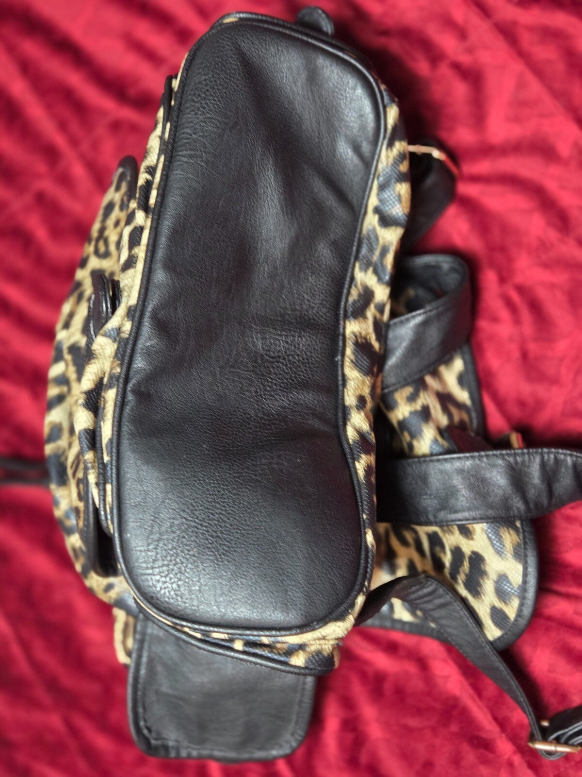 Animal Print Drawstring Backpack for Women with Multiple Interior Pockets Travel