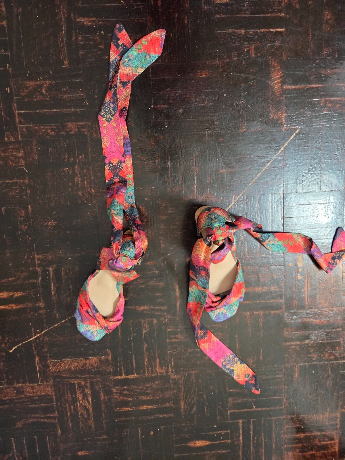 Oasis Multicolor Wedge Sandal Women’s Size 6.5 US Tie Up Strappy Fabric Heel