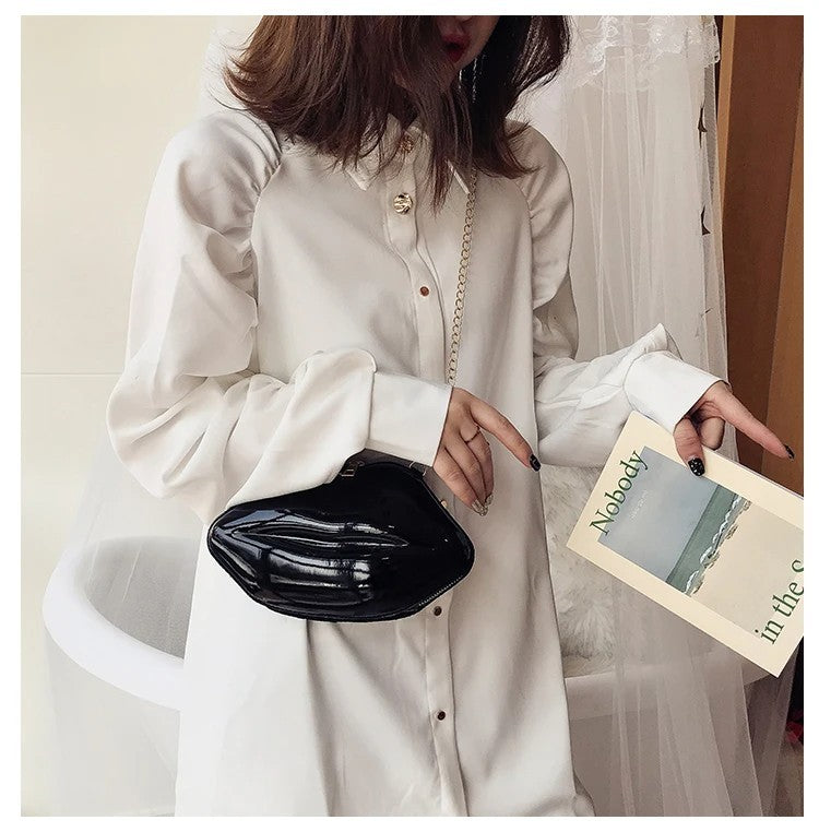 Lips Shaped Clutch Bag Women Black Patent Leather Crossbody Purse Gold Chain