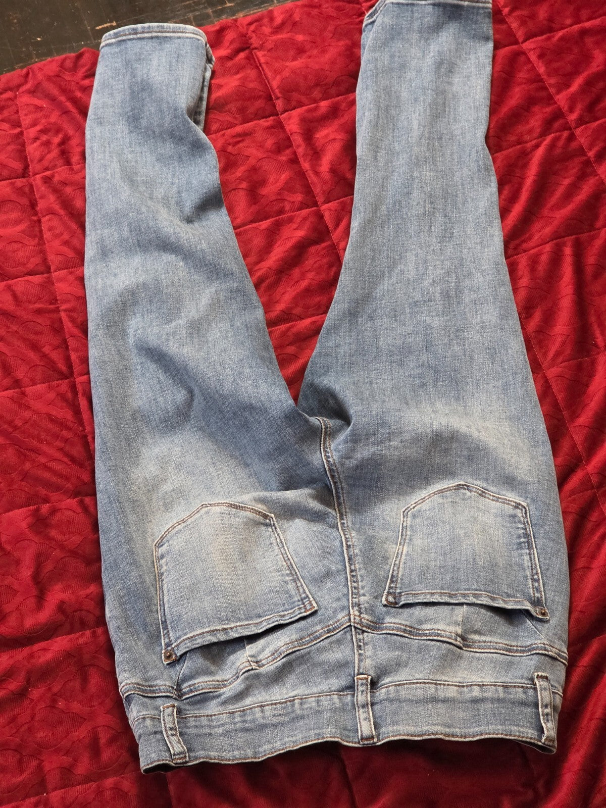 NY & Co Distressed Capri Denim Jeans for Women Size 10 Mid Rise Blue Stretch