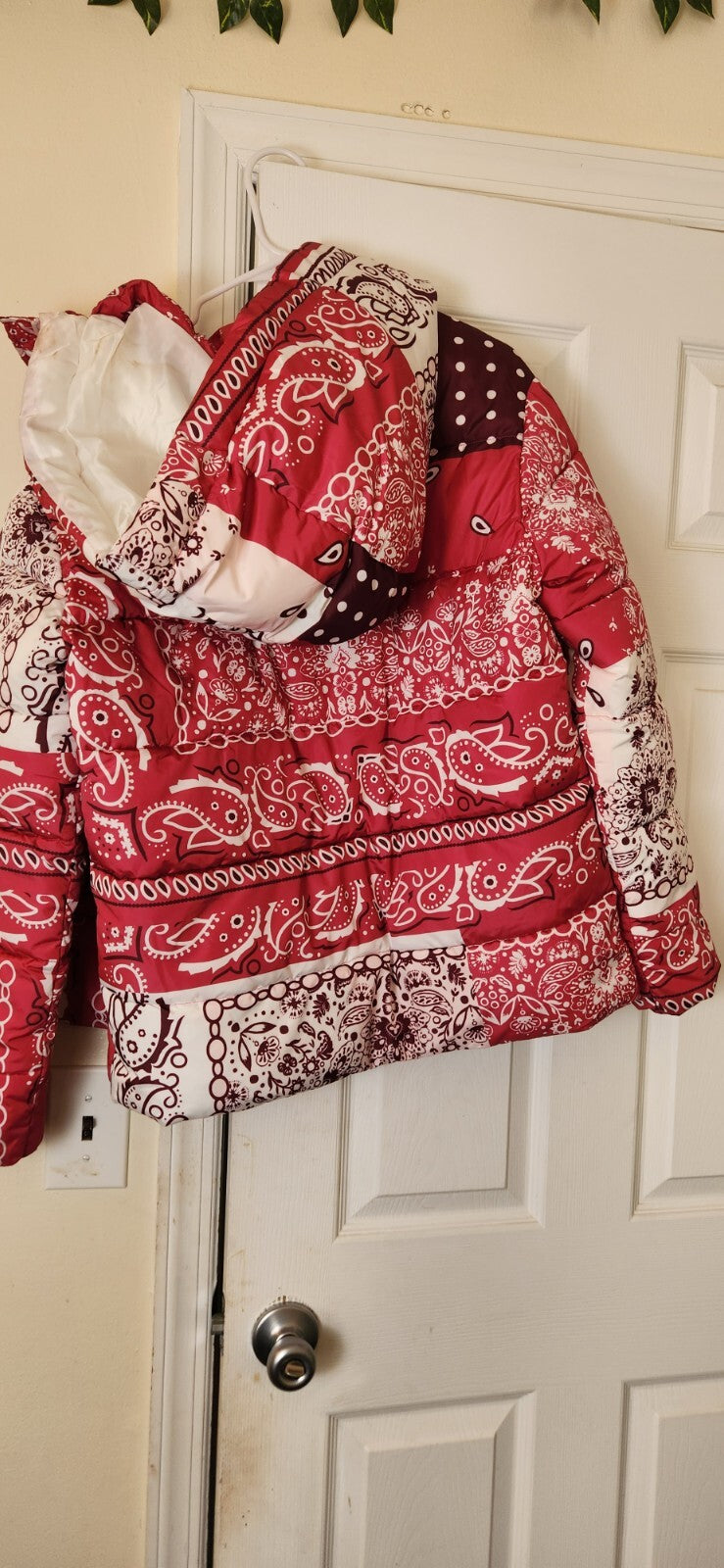 Women’s Paisley Bandana Puffer Jacket Lightweight Warm Stylish Winter Outerwear