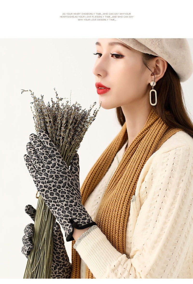 2pcs Women’s Patterned Knit Winter Gloves: Leopard & Floral