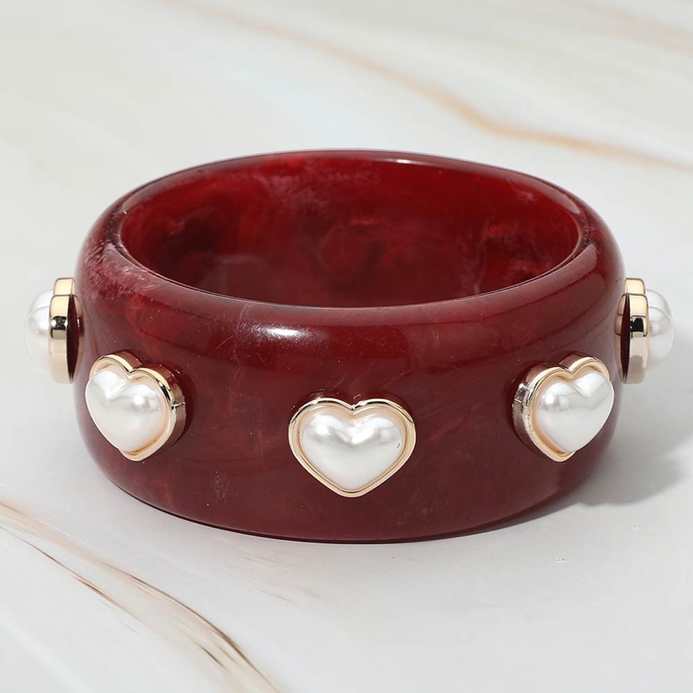 Red Tortoise Resin Bangle Bracelet with Pearl Heart Studs and Gold Tone Accents