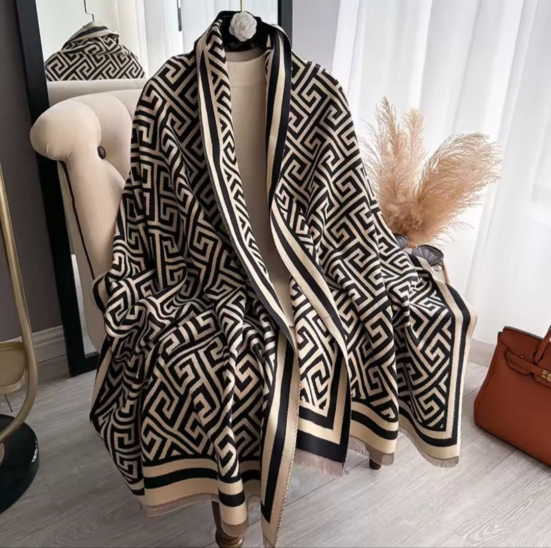 Luxury Greek Key Meander Pattern Reversible Shawl Scarf Blanket Black Beige Knit