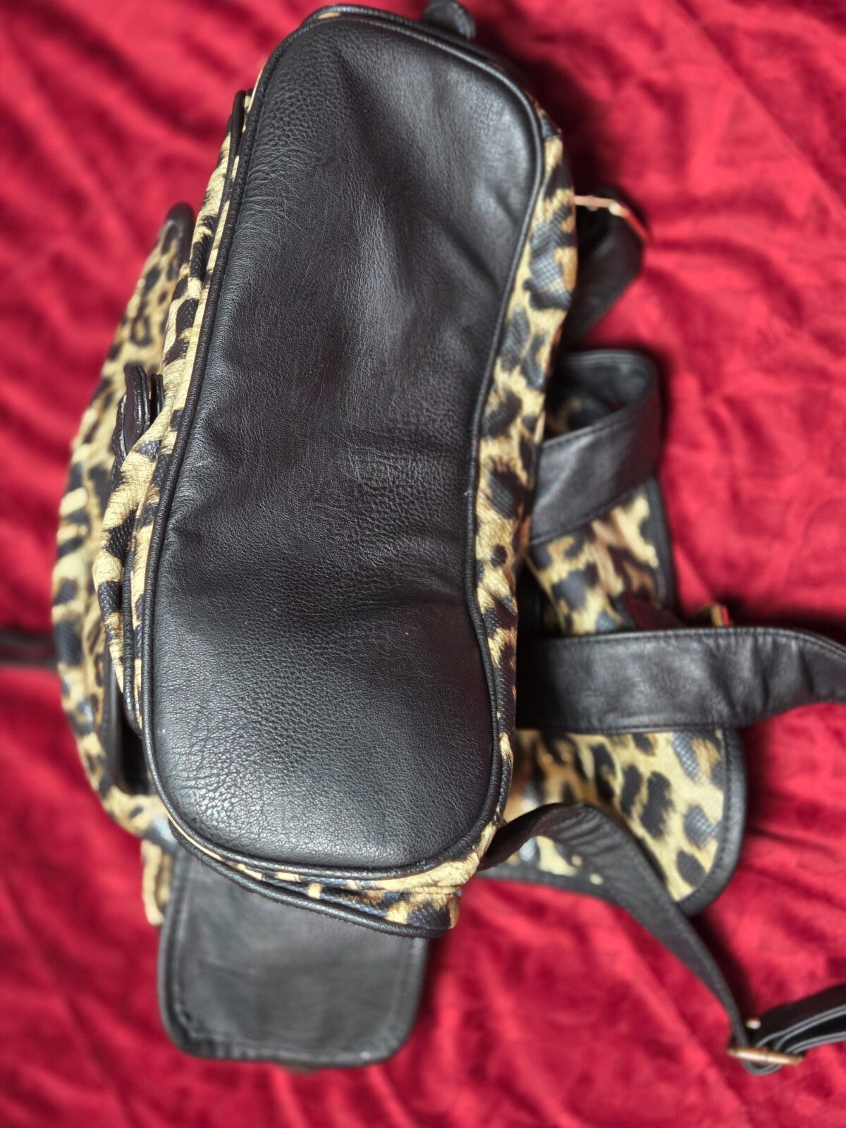 Animal Print Drawstring Backpack for Women with Multiple Interior Pockets Travel