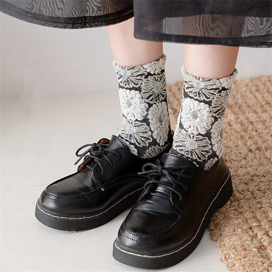 Women's 3-Pair Set Knit Lace Bow Patterned Crew Socks Vintage Black White Style
