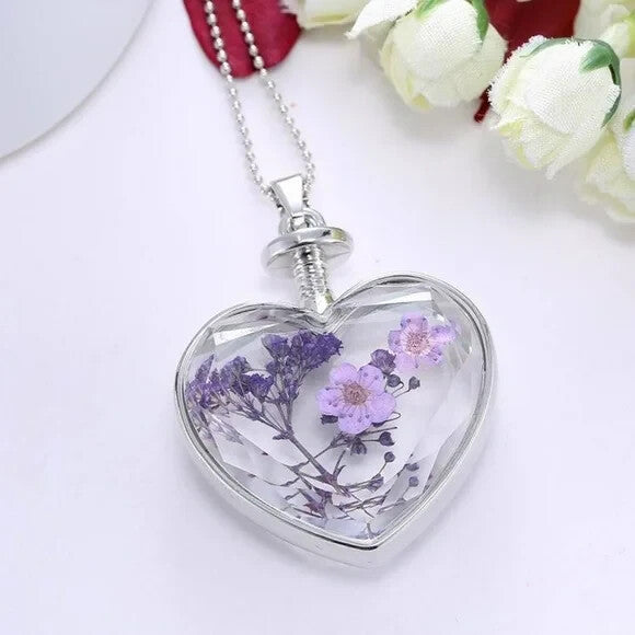 Dried  Flowers Resin Heart Shaped Pendant Necklace for Women Gift Ideas