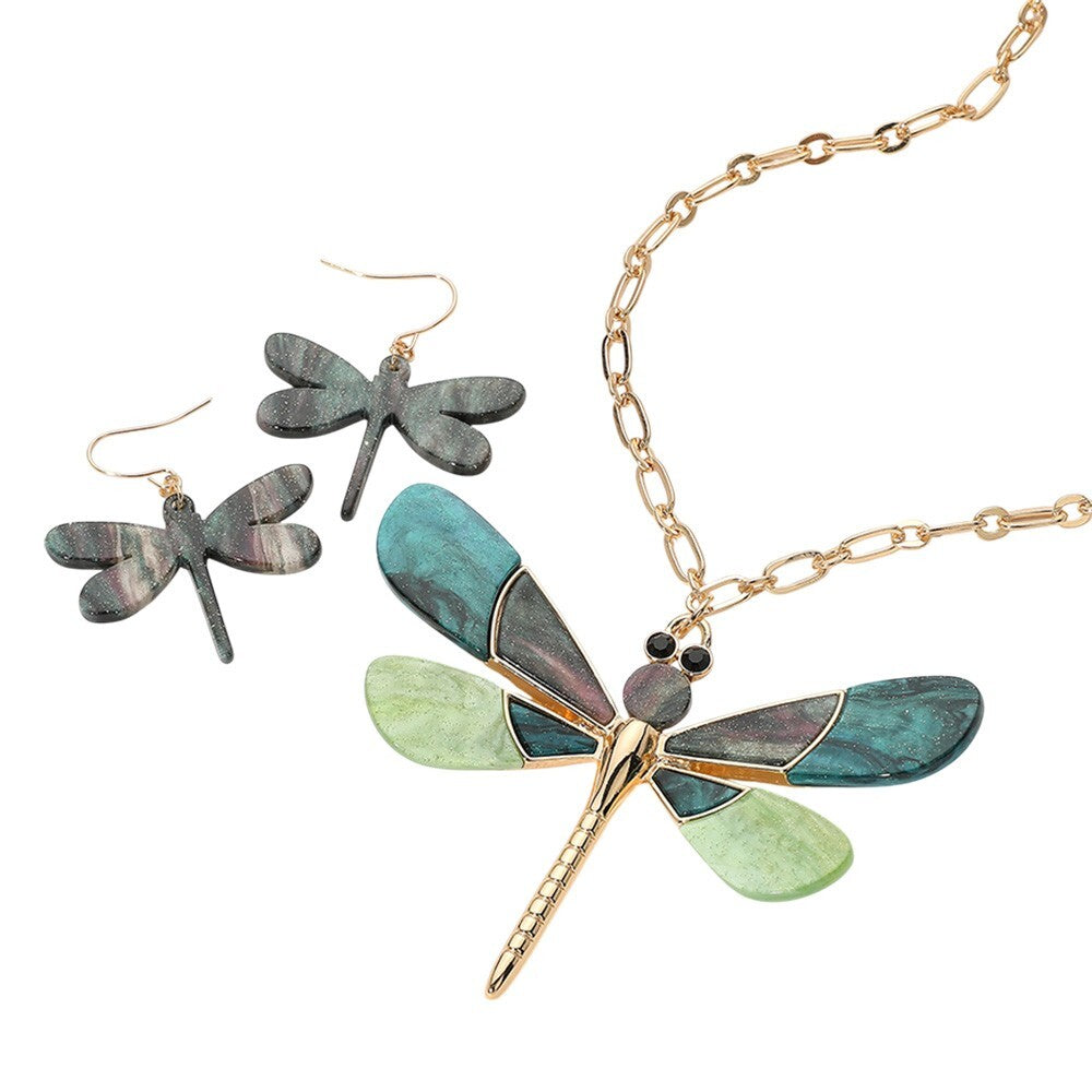 Glittered Resin Dragonfly Pendant Necklace Women’s Nature-Inspired Fashion Jewel
