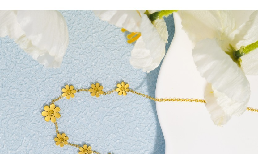 Gold Plated Stainless Steel Flower Necklace for Women Dainty Floral Jewelry