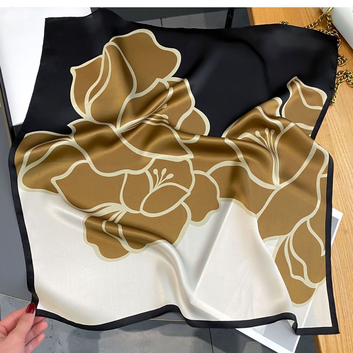 2pcs Pink Brown Floral Silk Feel Square Scarf 28" Women’s Fashion Accessories
