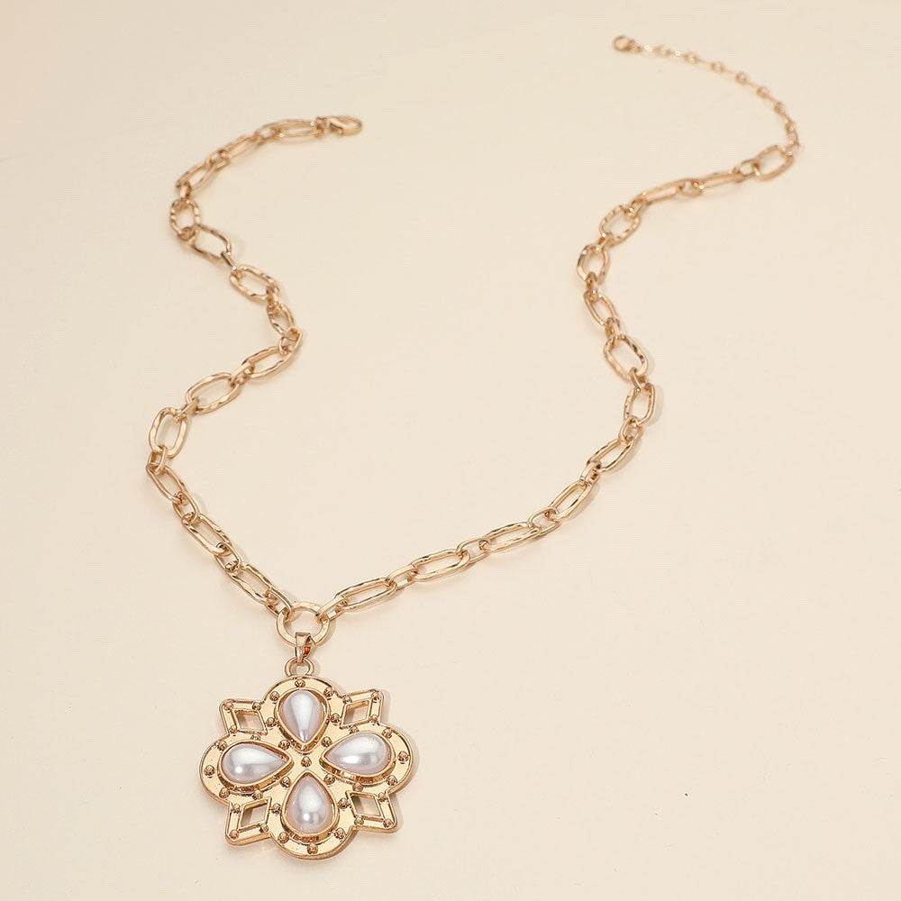Elegant Gold Flower Pearl Pendant Necklace Vintage Floral Aesthetic Jewelry 21"
