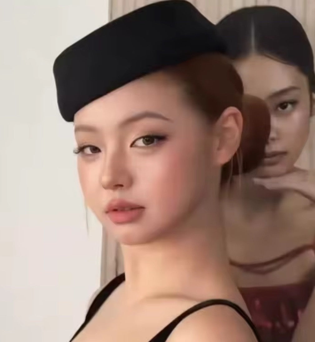 Vintage Style Black Wool Pillbox Hat - Elegant French Beret Stewardess Fascinato