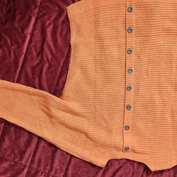 Women's Size Medium Coral Venus Button Back Detail Sweater