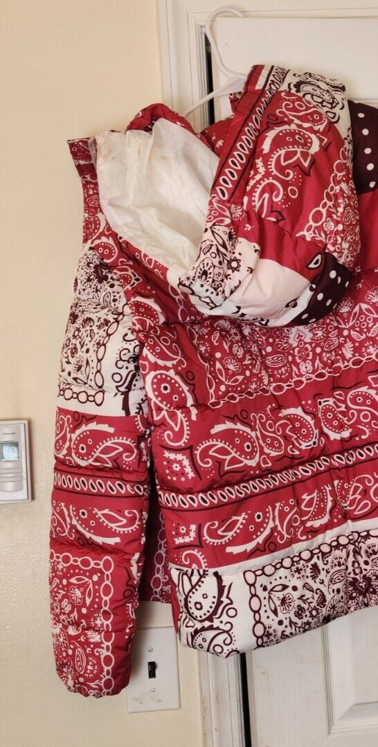 Women’s Paisley Bandana Puffer Jacket Lightweight Warm Stylish Winter Outerwear