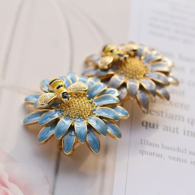2pcs Bee Flower Brooch Set Enamel Daisy Pin Blue Grey Floral Jewelry Gift