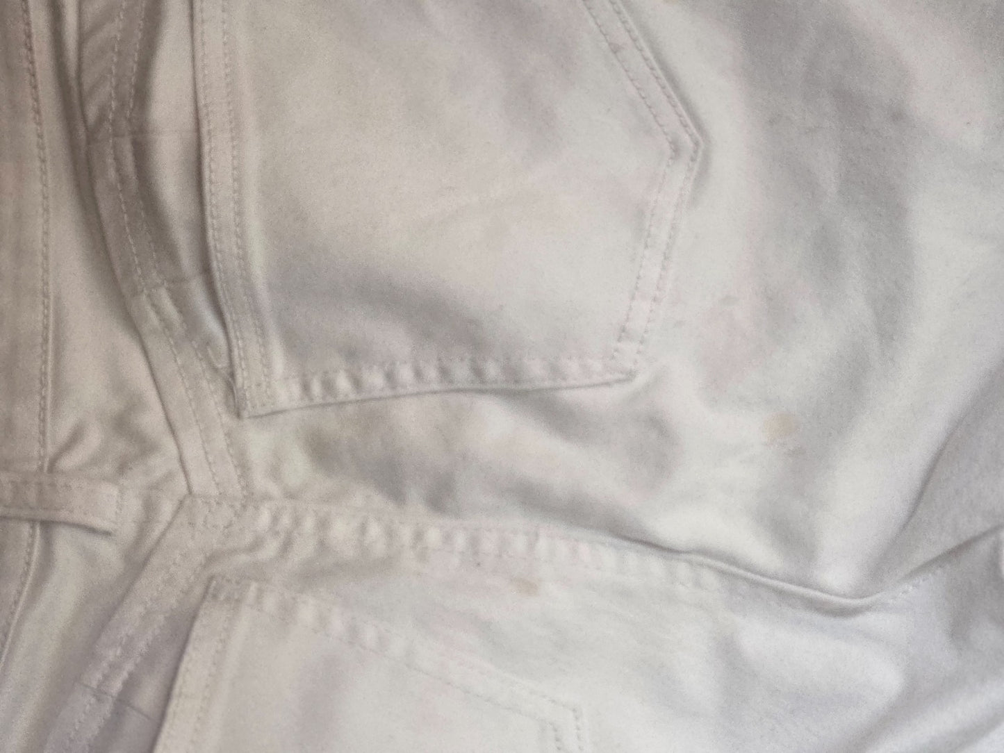 Venus White Denim Knee Length Jeans Shorts Size 10 Women’s Stretch Casual