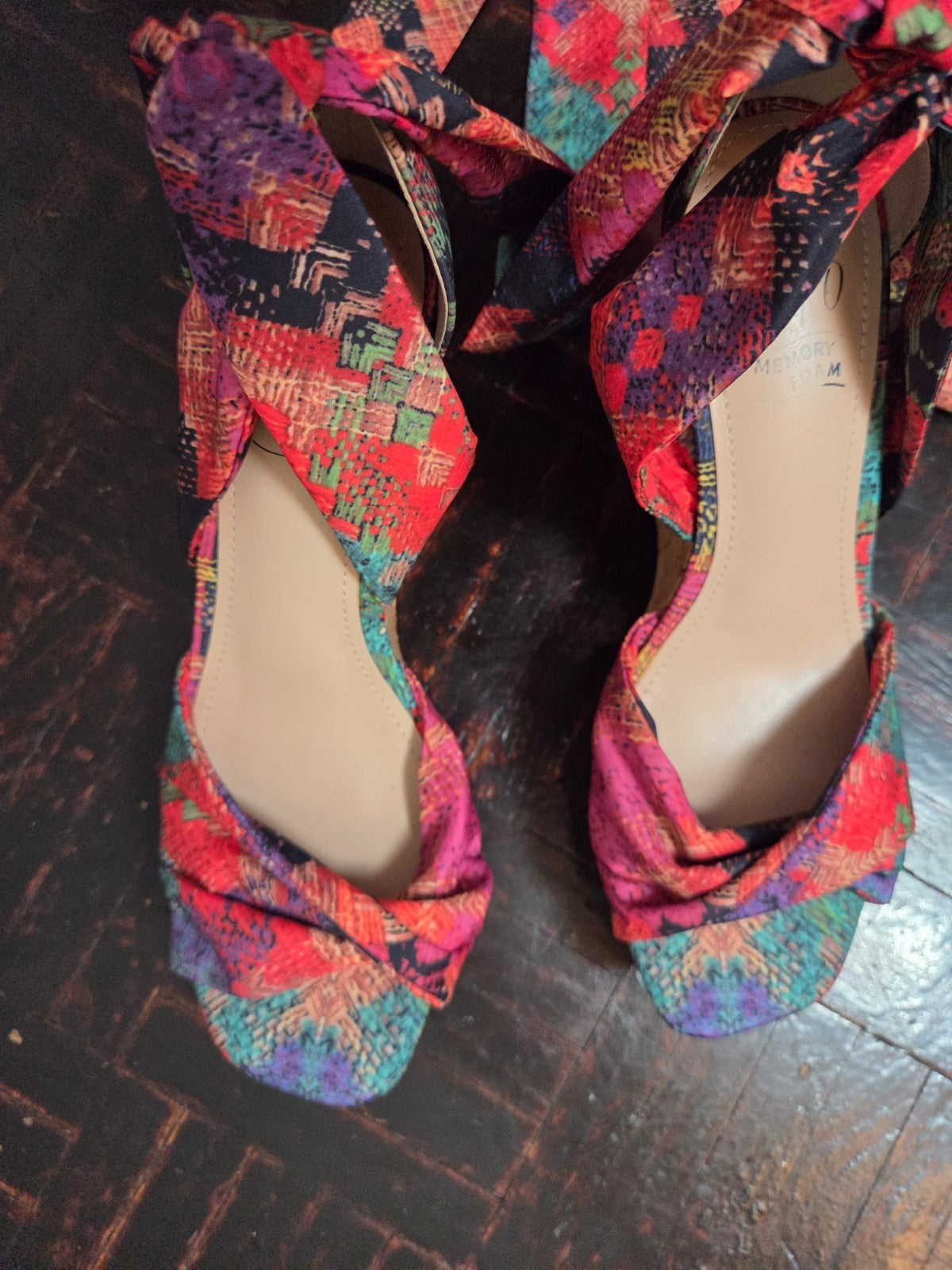 Oasis Multicolor Wedge Sandal Women’s Size 6.5 US Tie Up Strappy Fabric Heel